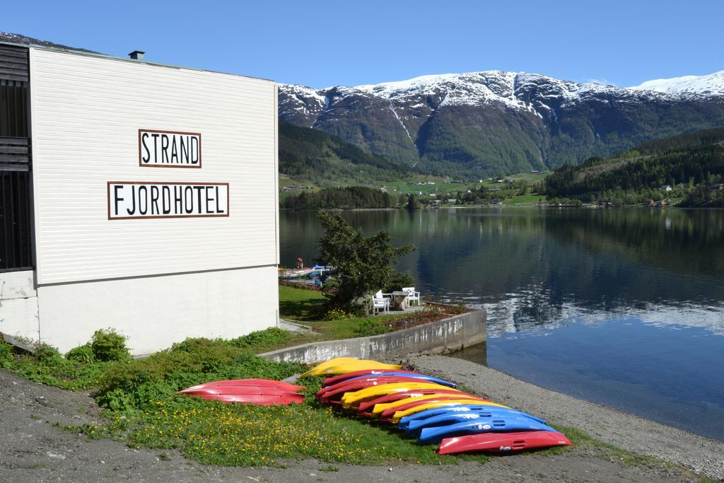Strand Fjordhotel Ульвик Экстерьер фото