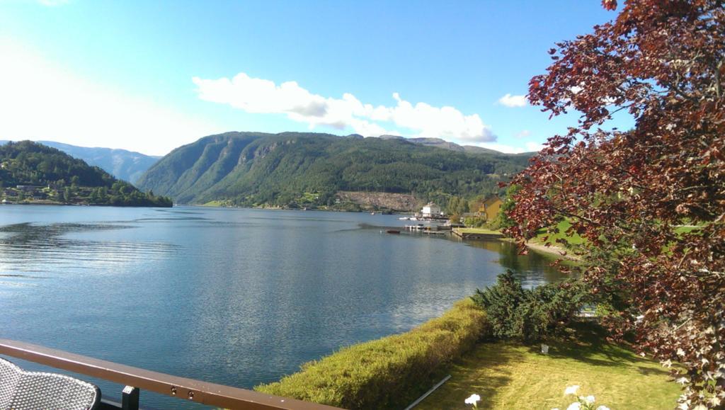Strand Fjordhotel Ульвик Экстерьер фото