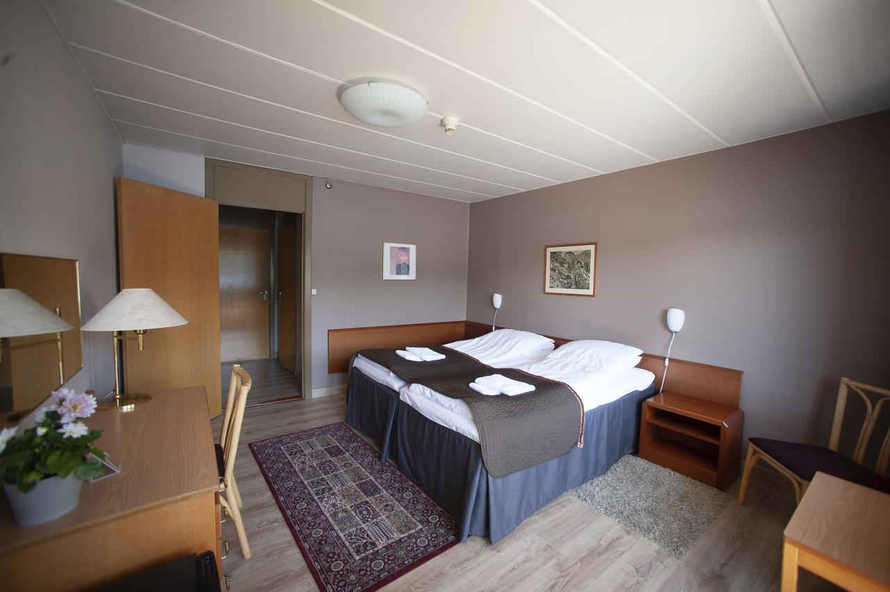 Strand Fjordhotel Ульвик Экстерьер фото