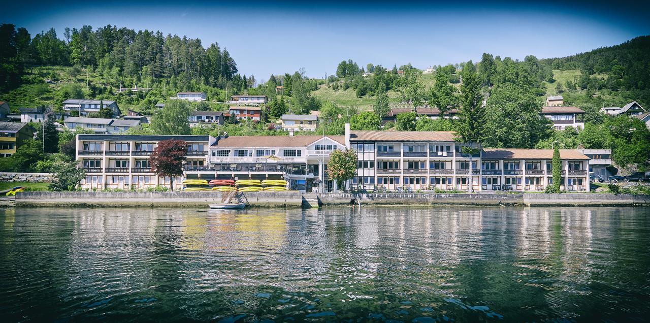 Strand Fjordhotel Ульвик Экстерьер фото